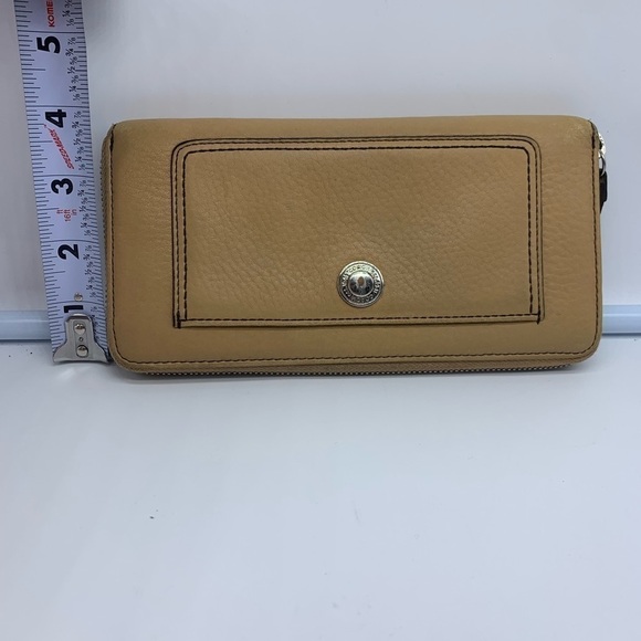 Coach tan and brown leather zip around wallet - Picture 8 of 16